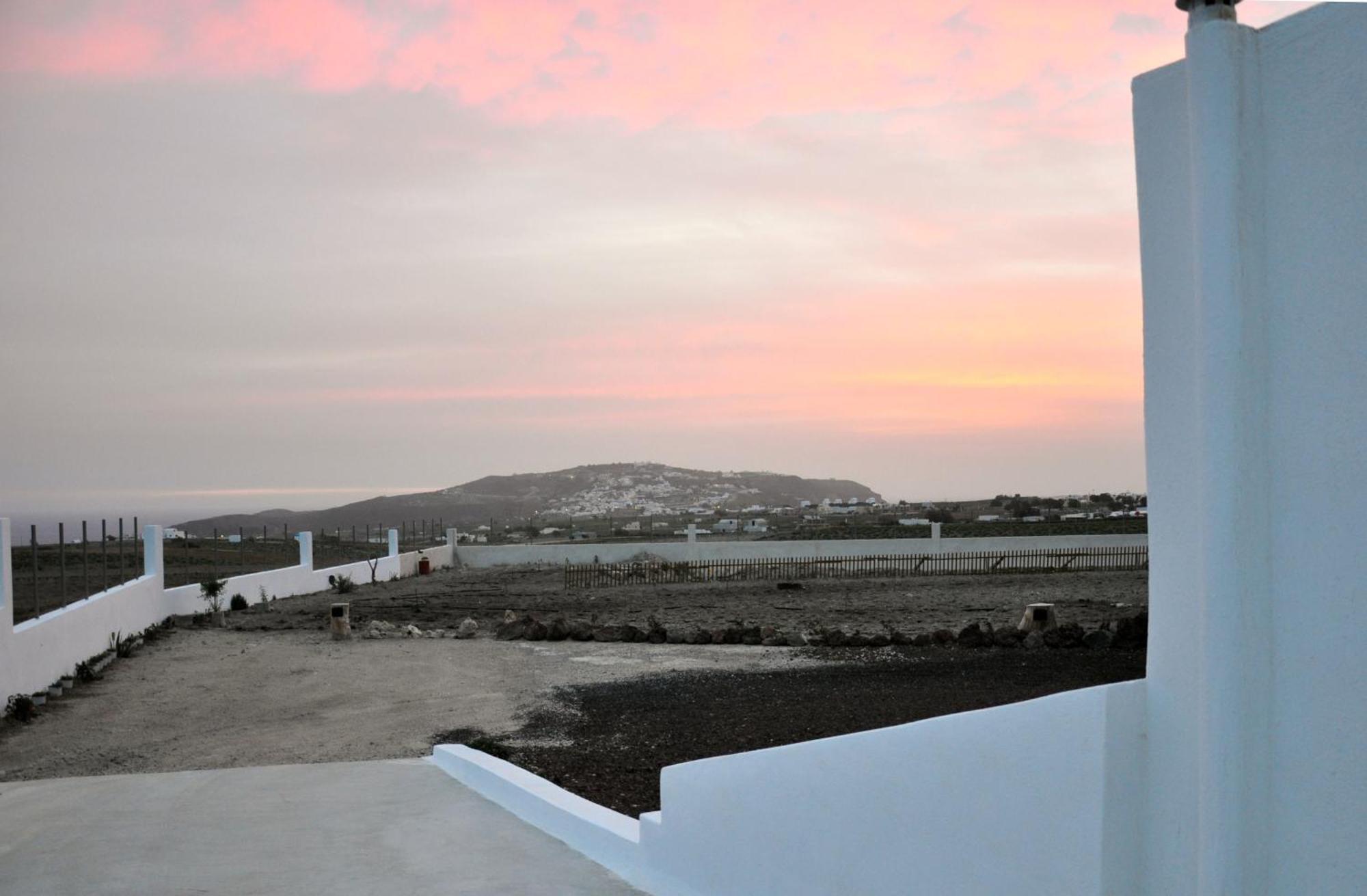 Calma Eco Houses Sunset View Emporio  المظهر الخارجي الصورة