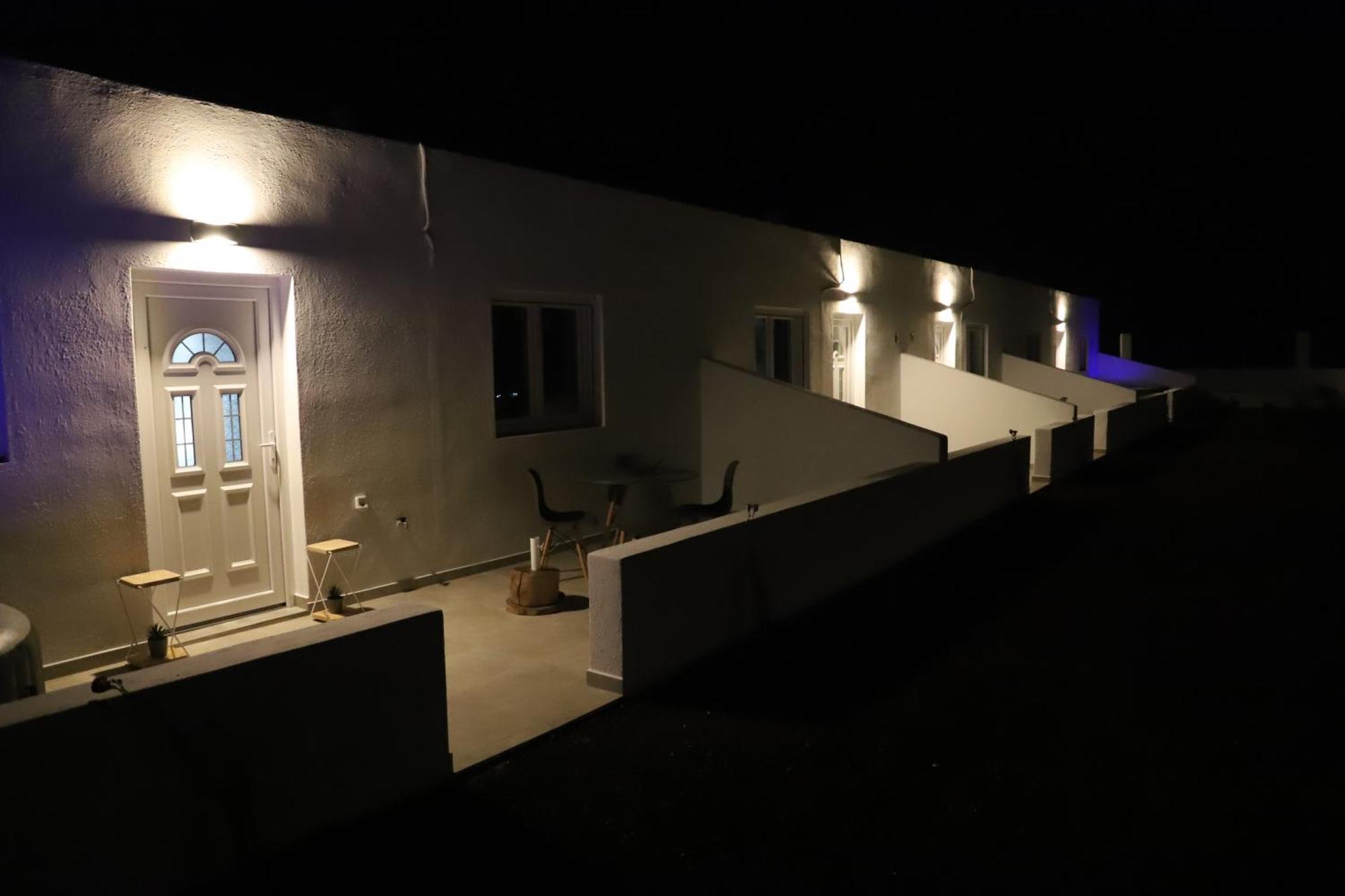 Calma Eco Houses Sunset View Emporio  المظهر الخارجي الصورة