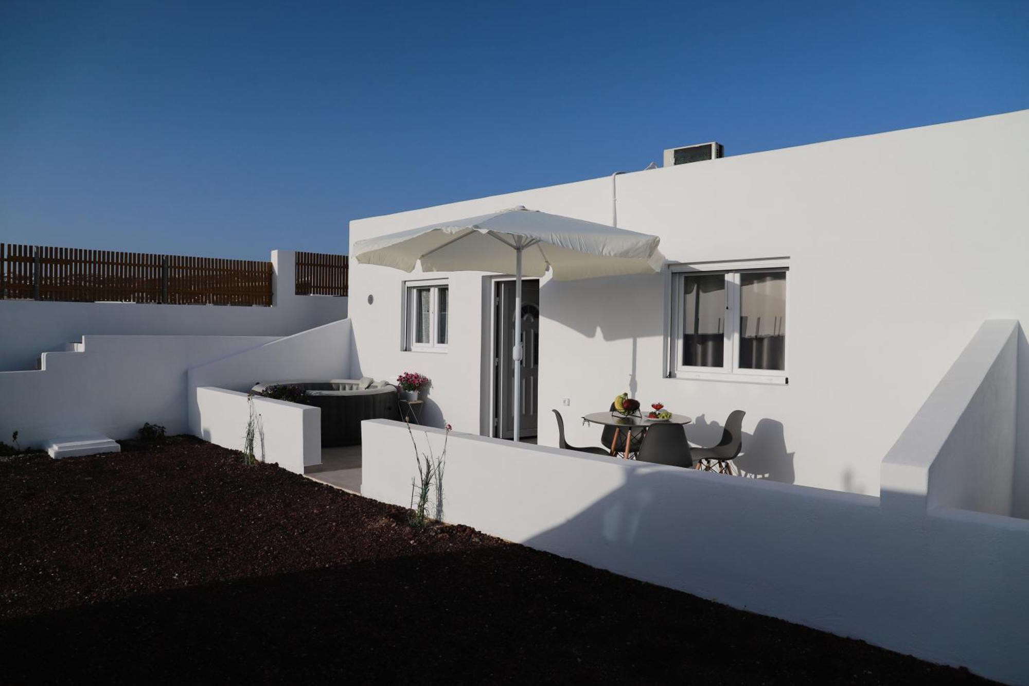 Calma Eco Houses Sunset View Emporio  المظهر الخارجي الصورة