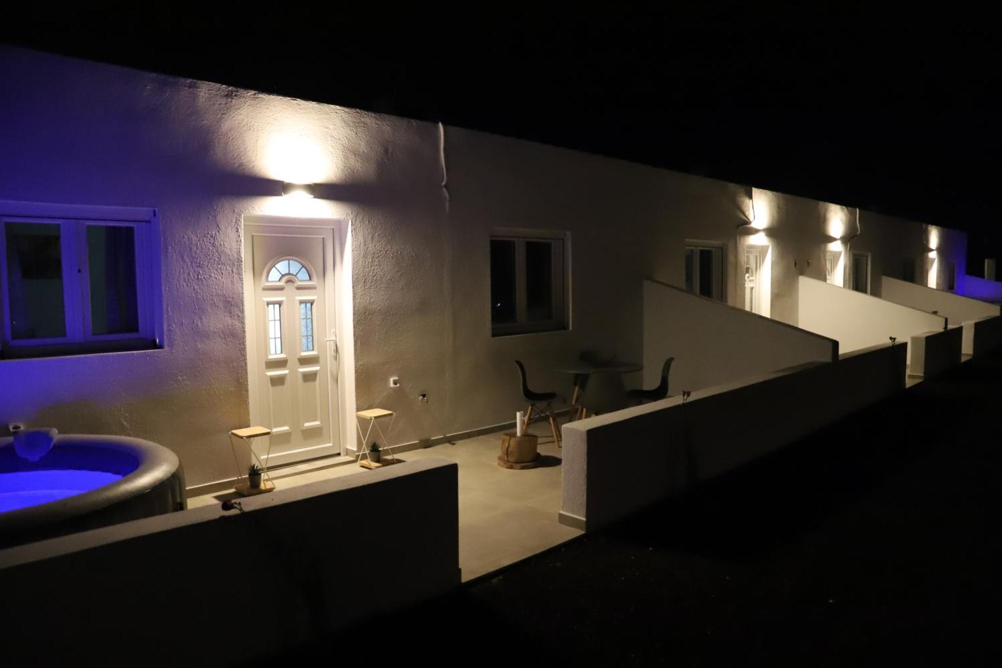 Calma Eco Houses Sunset View Emporio  المظهر الخارجي الصورة