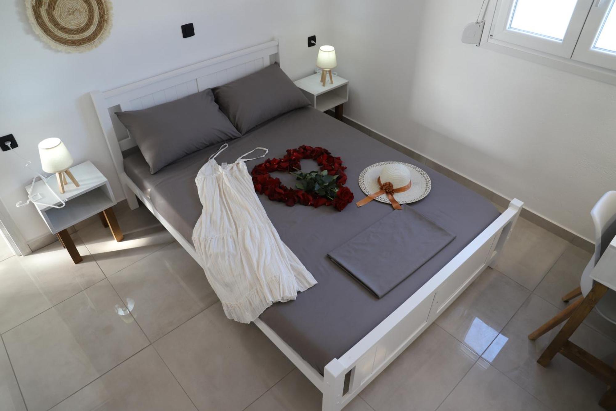 Calma Eco Houses Sunset View Emporio  المظهر الخارجي الصورة