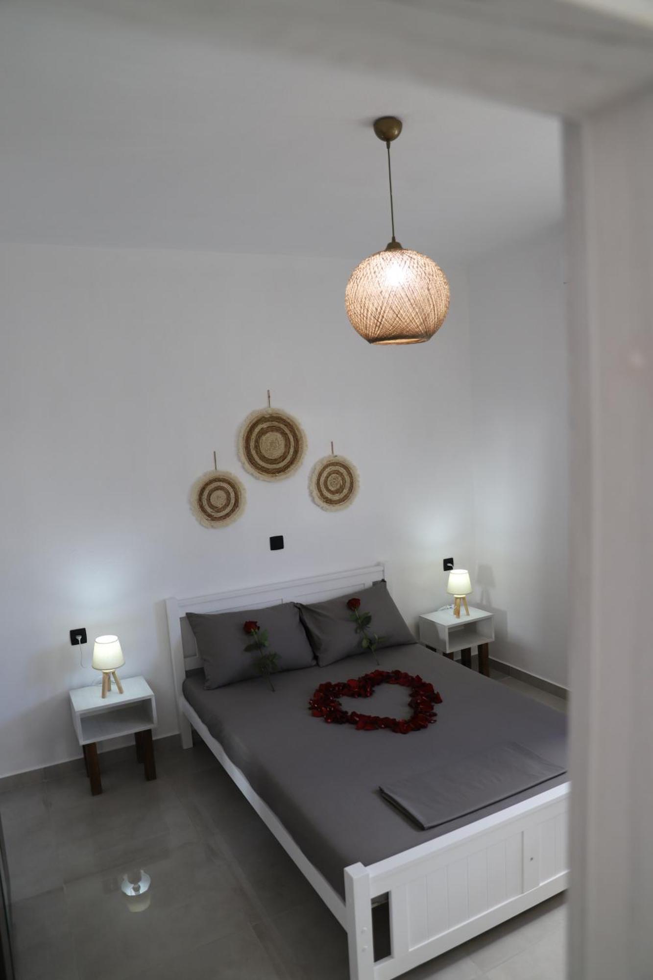 Calma Eco Houses Sunset View Emporio  المظهر الخارجي الصورة
