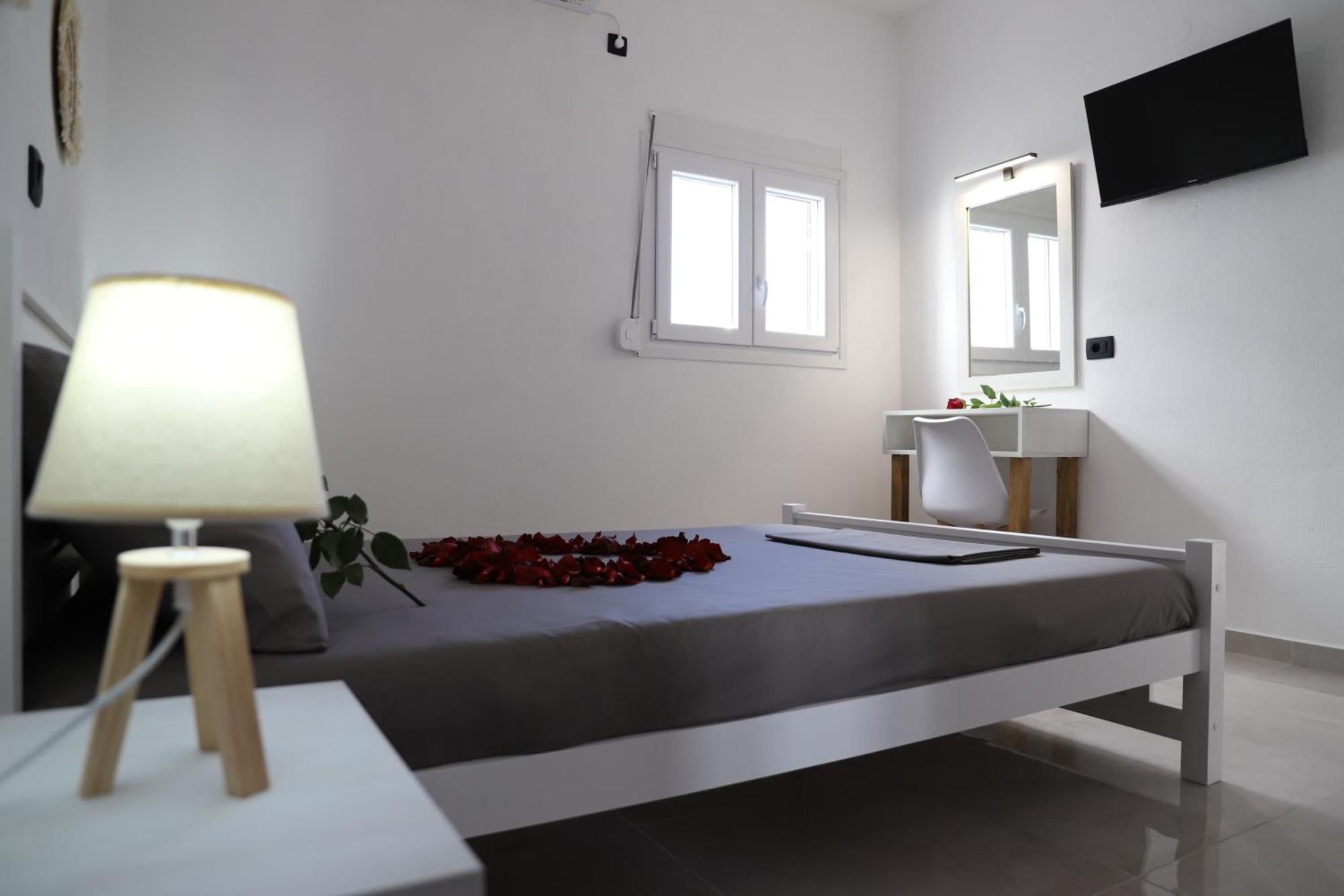 Calma Eco Houses Sunset View Emporio  المظهر الخارجي الصورة