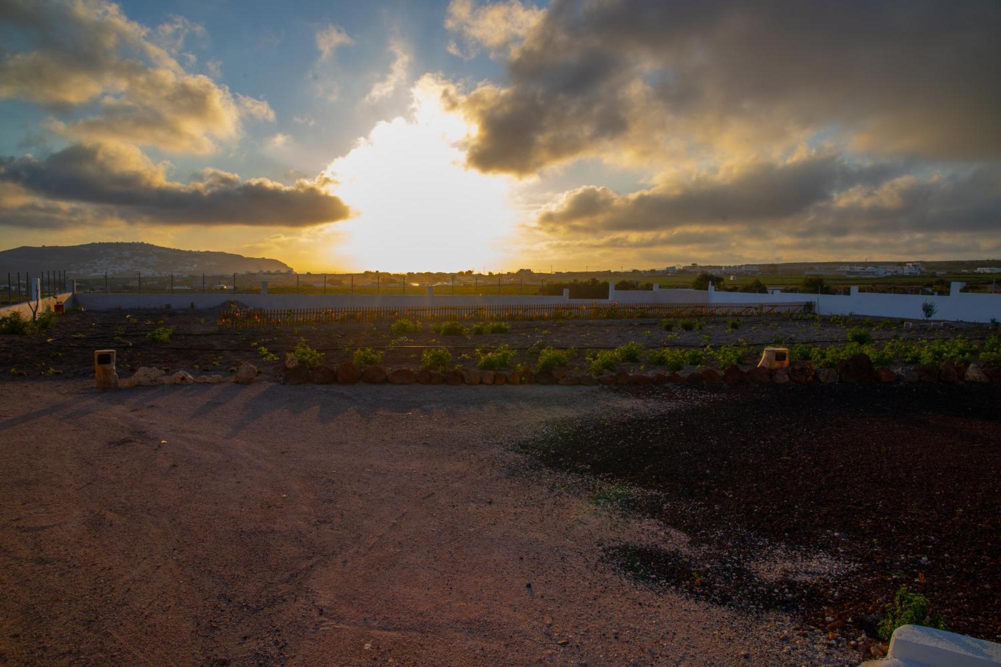 Calma Eco Houses Sunset View Emporio  المظهر الخارجي الصورة
